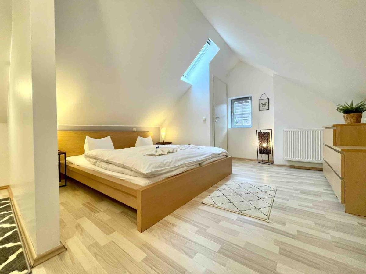 Apartment Monsei In *